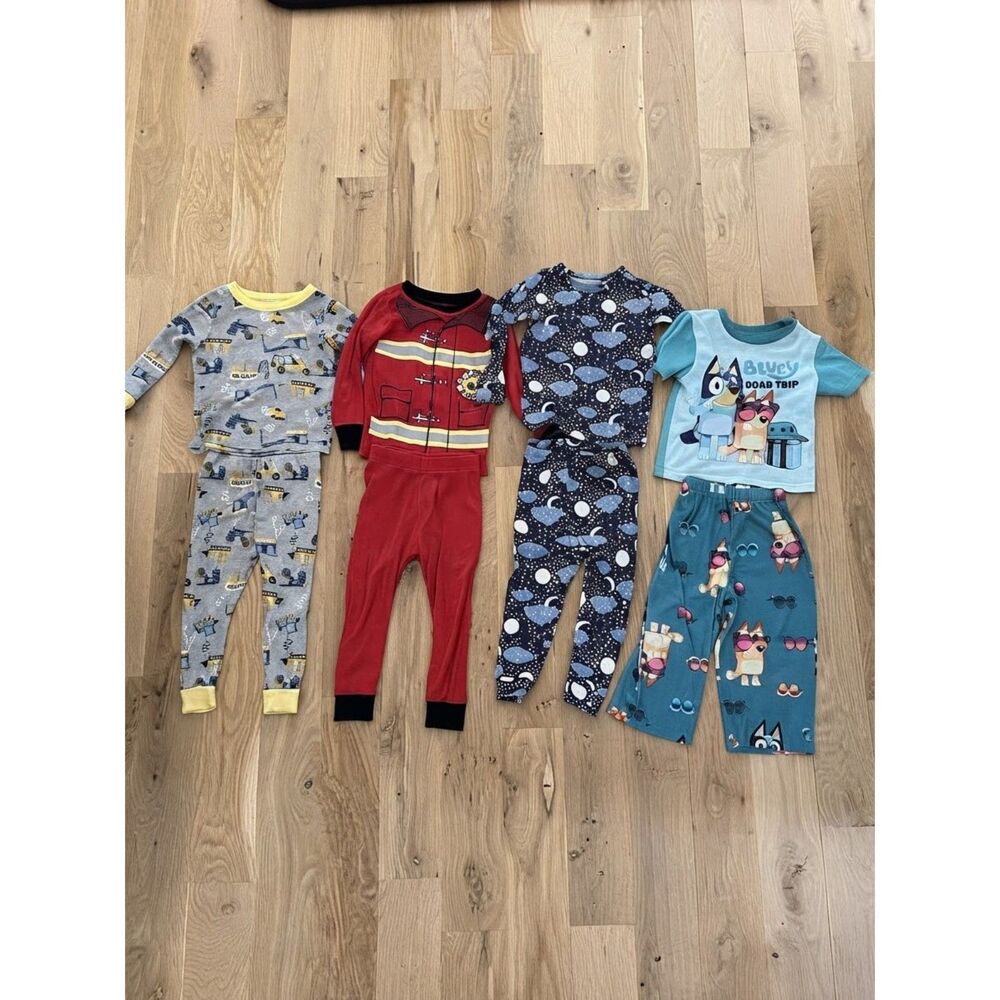 Toddler Boys Size 2T Pajama Sets Set of 4 (Baby Gap, Old Navy, Target, Wonder